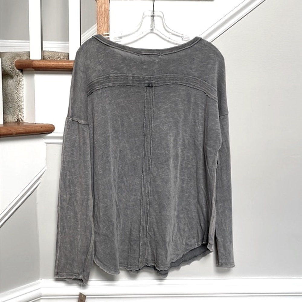 NWT Urban Outfitters Project Social T Soft Gray Top - Picture 5 of 9